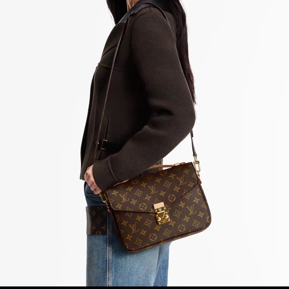 Pochette Métis Louis Vuitton Brown Monogram Crossbody Bag with Gold Hardware - Picture 5 of 5